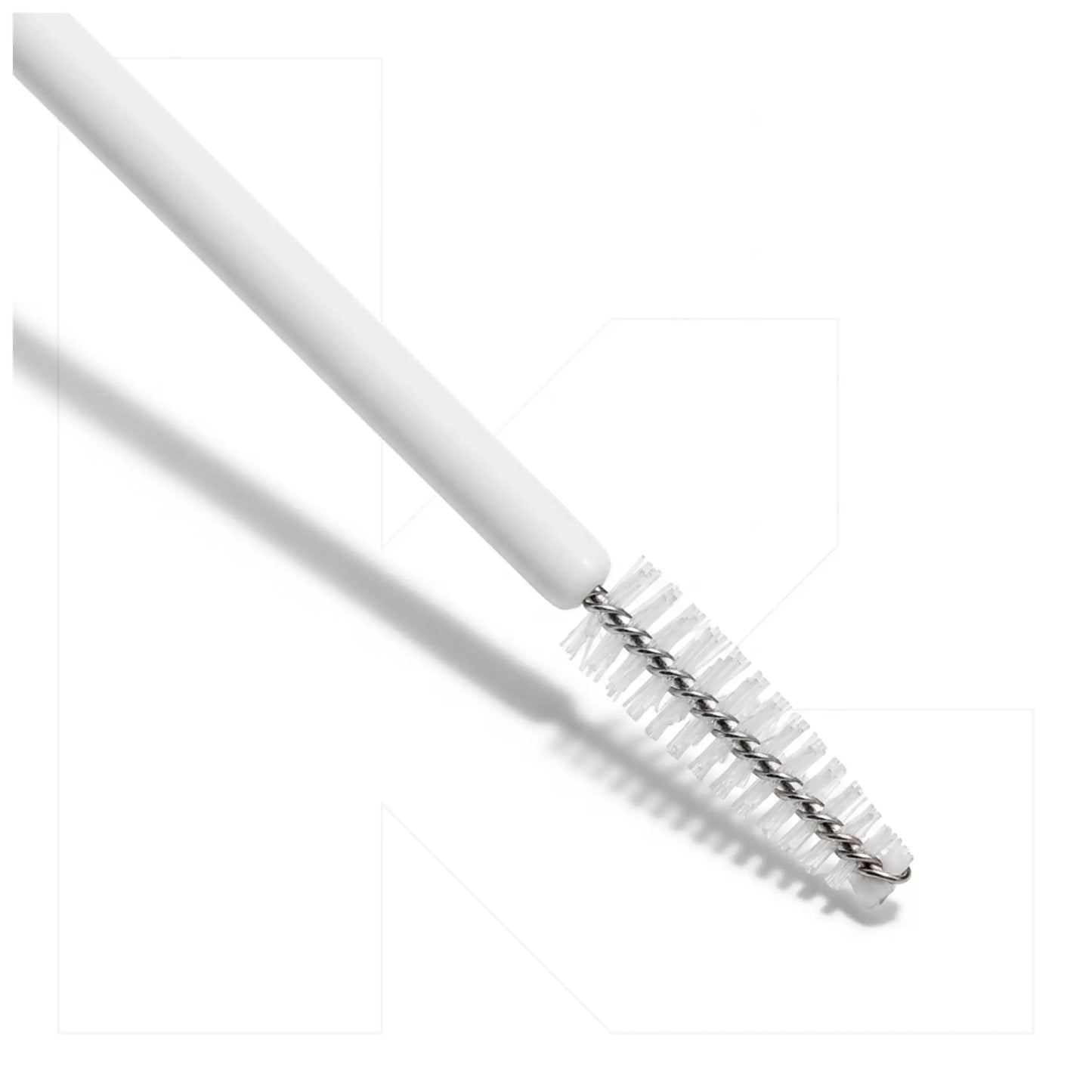 Cepillo citológico Klinetix (Cito-brush) con cerdas suaves de nylon dispuestas en espiral y mango plástico flexible. Diseñado para la recolección eficiente de células endocervicales, asegurando una muestra óptima para diagnósticos de Papanicolaou (PAP) y estudios citológicos.